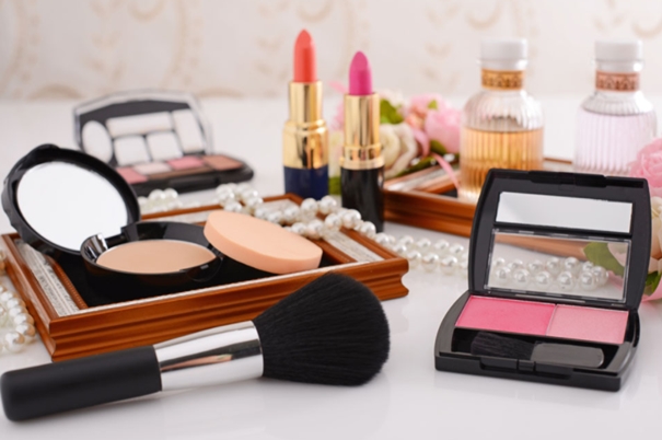 1631269499270088.jpg 化妝品進口清關.jpg